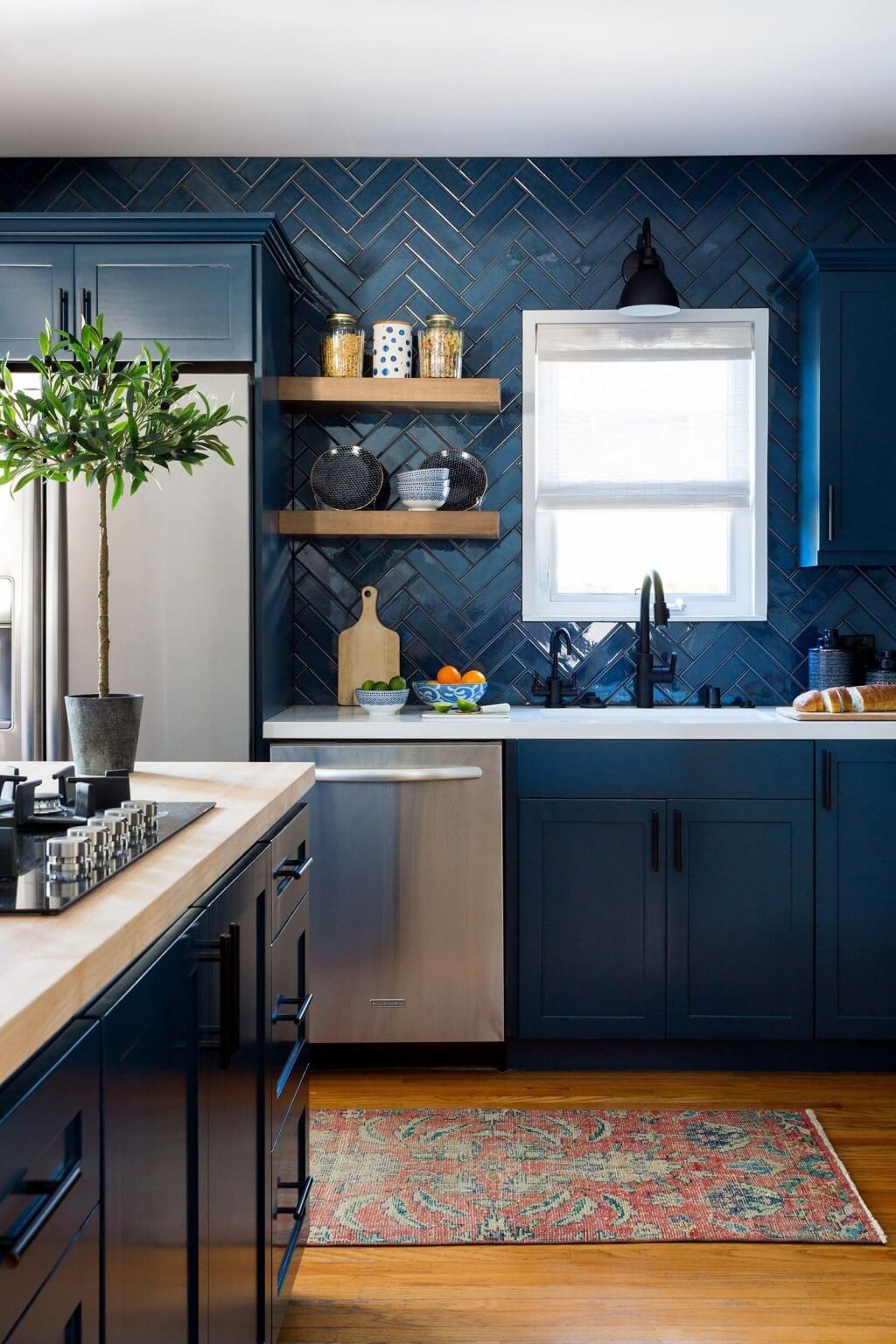 Elegant blått kök