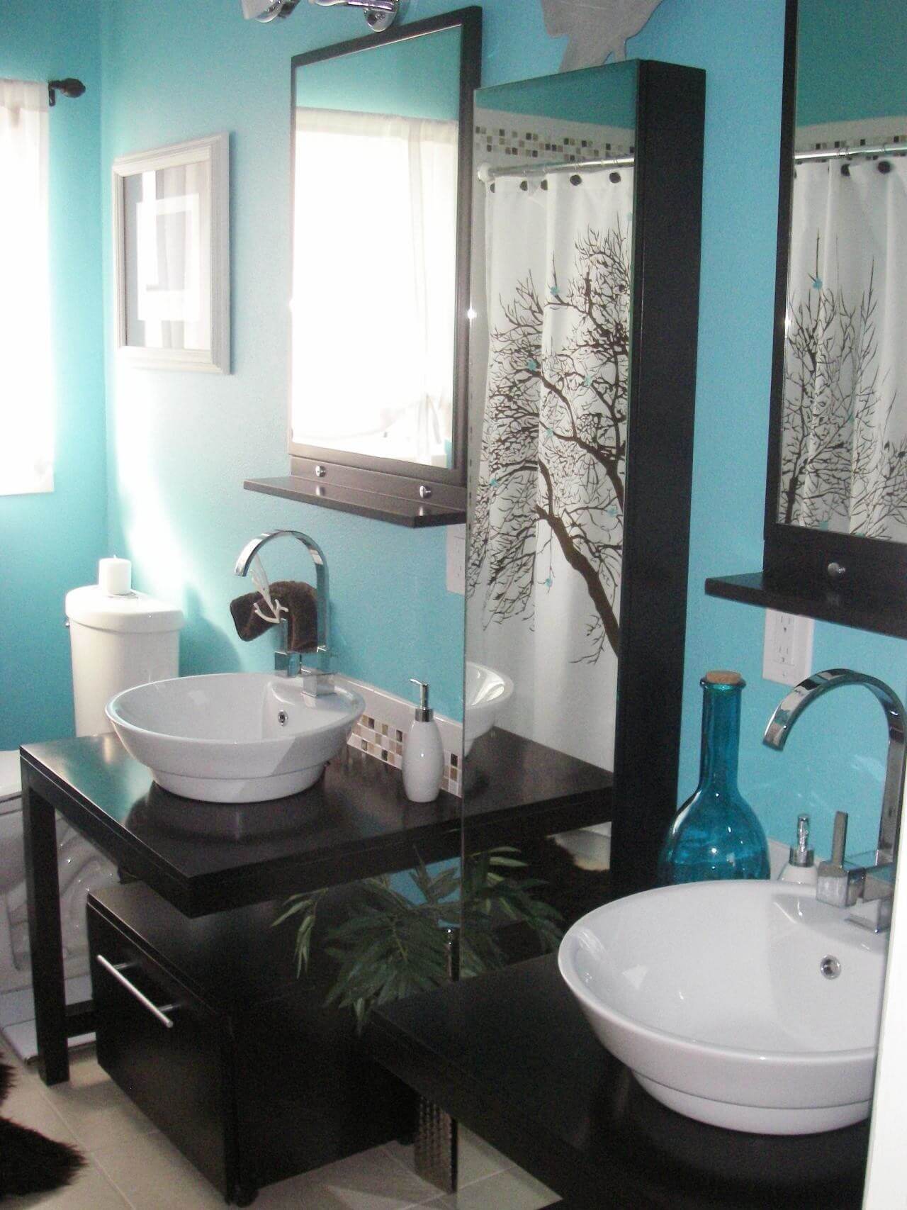 Fantastiskt blågrönt badrum