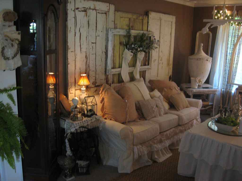 Cuteness i äldre möbler och dekorationer