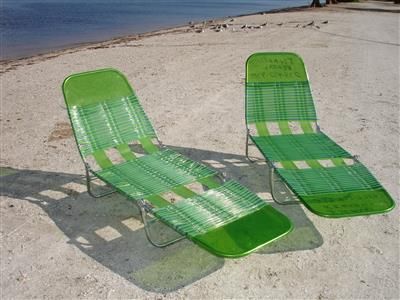 Tri Fold Lawn Chair |  Beach lounge stol, Gräsmatta stolar, Beach lounge