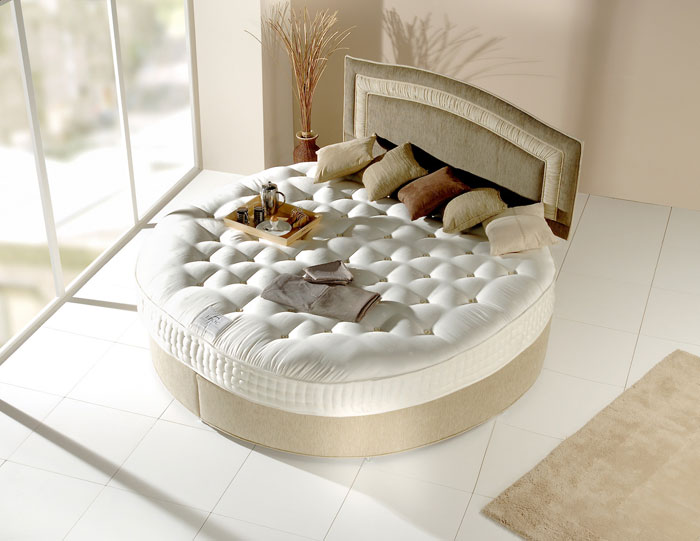 72436767208 Design av runda sängar för ditt sovrum