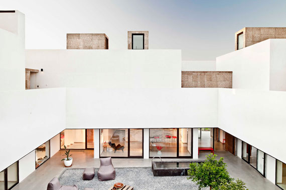 casa6 Alla vita väggar Villa Extramuros i Arraiolos Designad av Vora Arquitectura