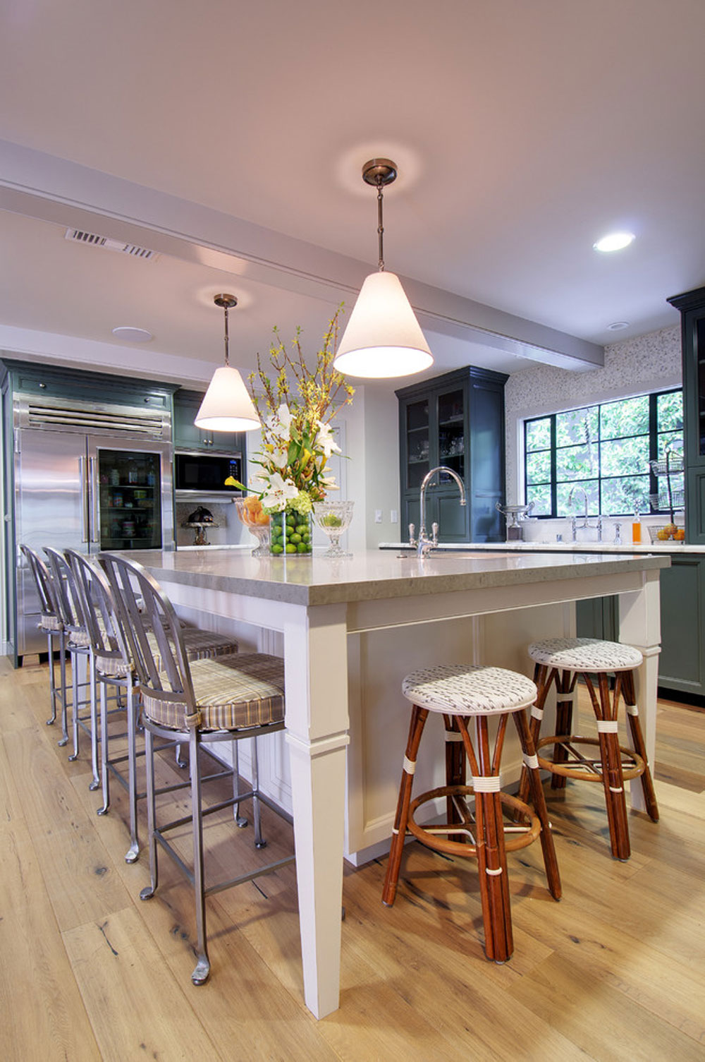 Roxbury-Kitchen-by-Chelsea-Construction-Corporation Köksskåp i metall: möbler i rostfritt stål för ditt kök