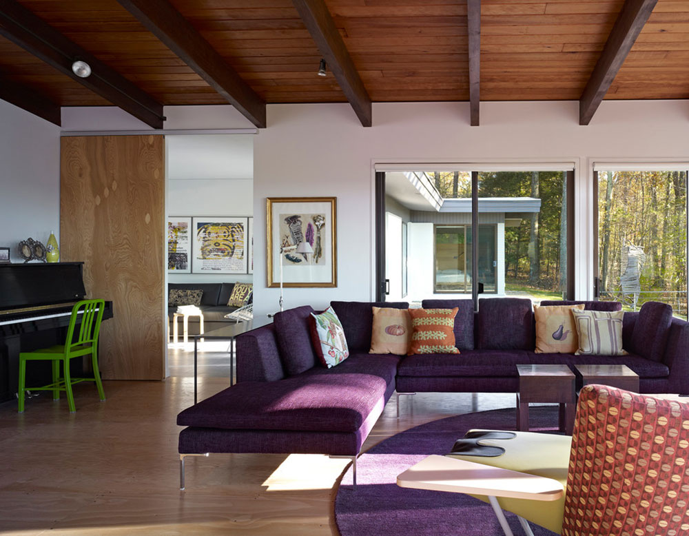 Den-lila-soffan-upplevelsen-är-inte-så-dålig2 Snygga lila soffa designidéer