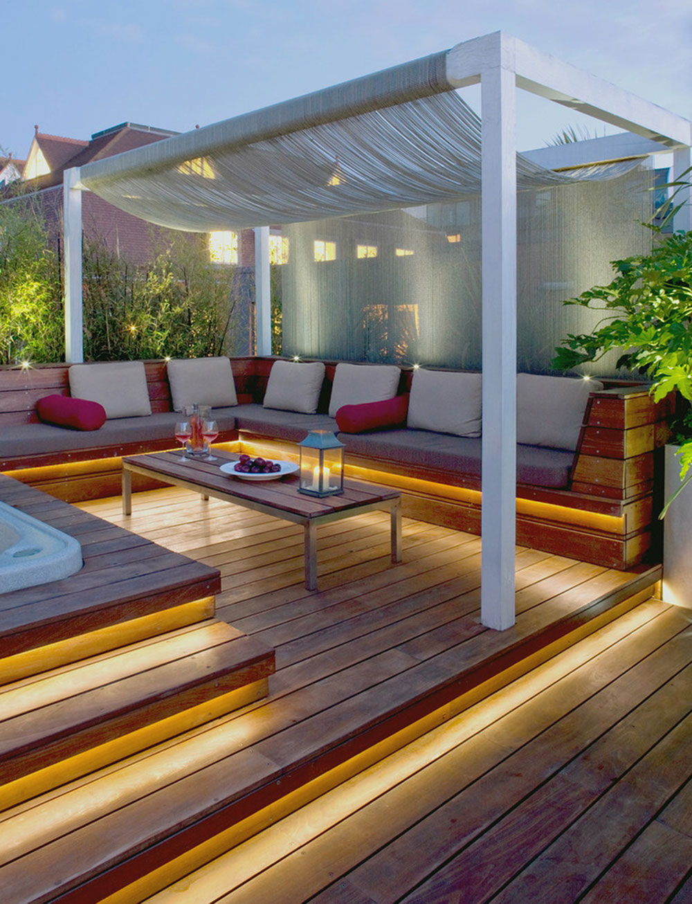 Bright-Your-Backyard-With-These-Deck-Lighting-Ideas4 Backyard Deck Lighting Ideas