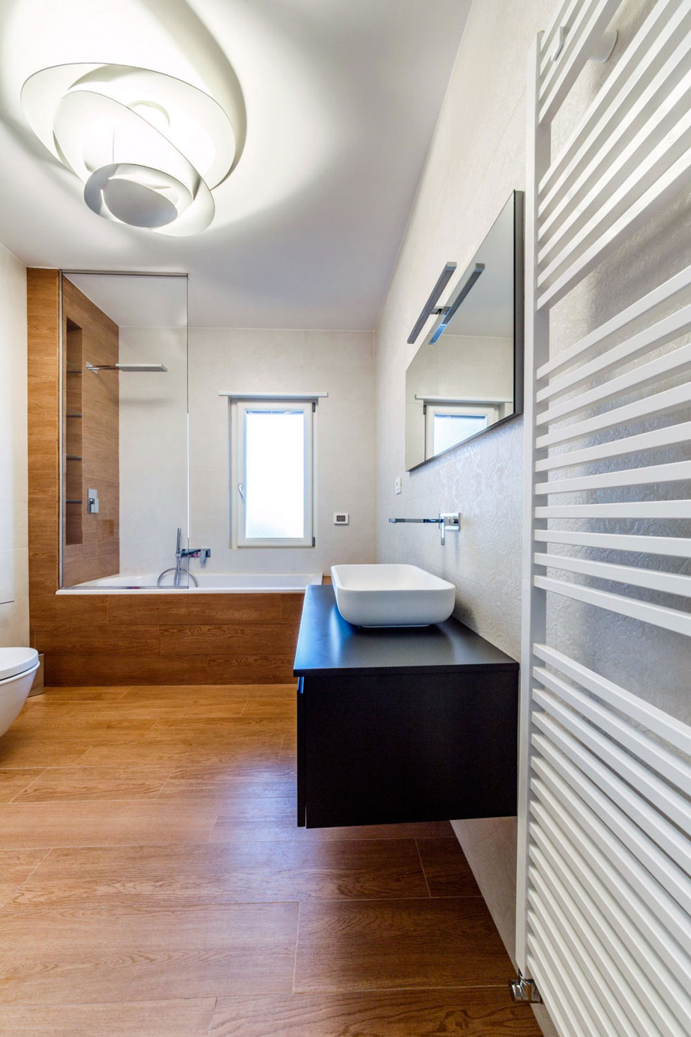 Letar du efter inspiration för modern badrumsinredning 10 Letar du efter inspiration för modern badrumsinredning?