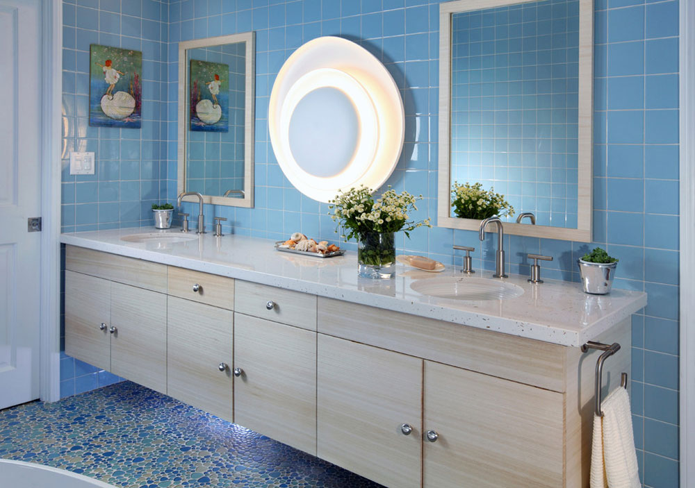 Fredlig Palisade-by-Sarah-Barnard-Design Blue badrumsidéer.  Design, dekor och tillbehör