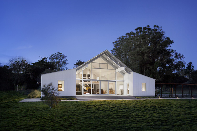 Modernt ranchhus designat av Turnbull Griffin Haesloop Architects